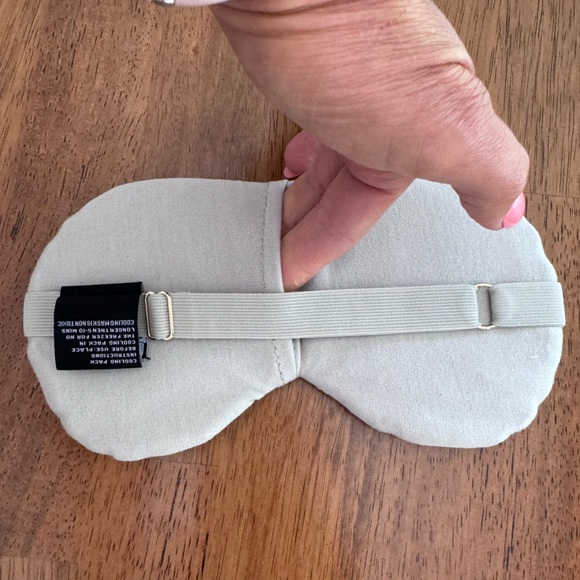 NWT Free People x Understated Vegan Leather Travel Mask Grey w/ Metallic Stars - Picture 10 of 13